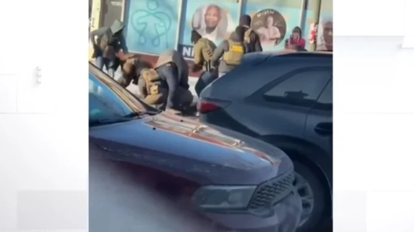 В Миннеаполисе федеральные агенты застрелили нелегального мигранта с оружием на фоне протестов против политики Трампа