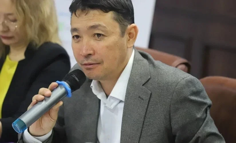 Жумагулов: Обращением в КС президент перевел спорный вопрос о выборах из политического поля в правовое русло