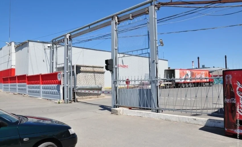 Депутат: Жители жалуются на запах от завода Coca-Cola