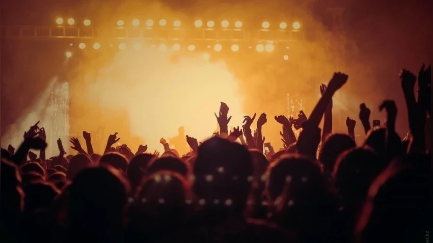 Выступающих в Казахстане артистов будут цензурировать