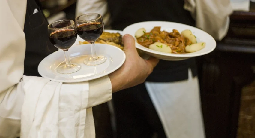 Налоговая служба: В бишкекских кафе выявлены случаи скрытия выручки