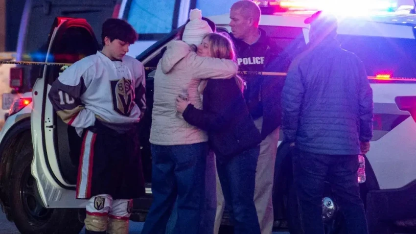 В США мужчина устроил стрельбу на хоккейном матче, есть трое погибших 