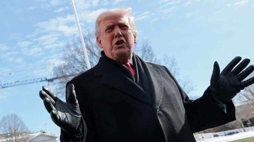 Трамп после перемирия с Ираном заявил, что США «помогут» с проходом судов через Ормузский пролив