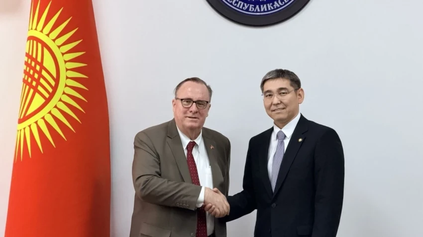 США предложили Кыргызстану перейти к новым формам сотрудничества в медицине